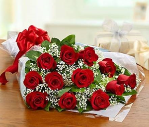 Bouquet of red roses.