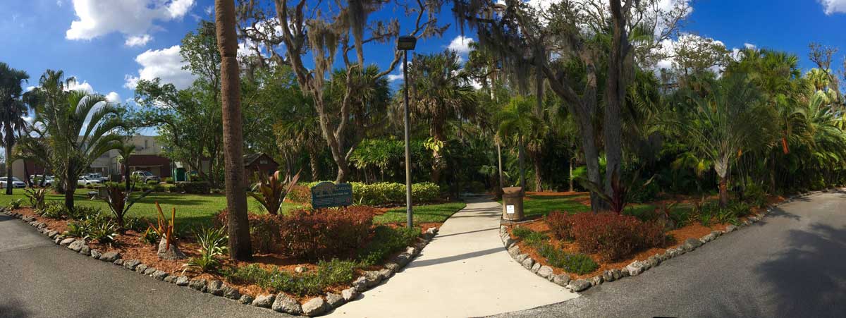 A walkway entering the botanical garden.