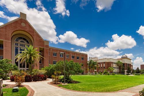 A view of Florida Tech's Olin Quad, with the Olin Engineering Complex in the foreground.